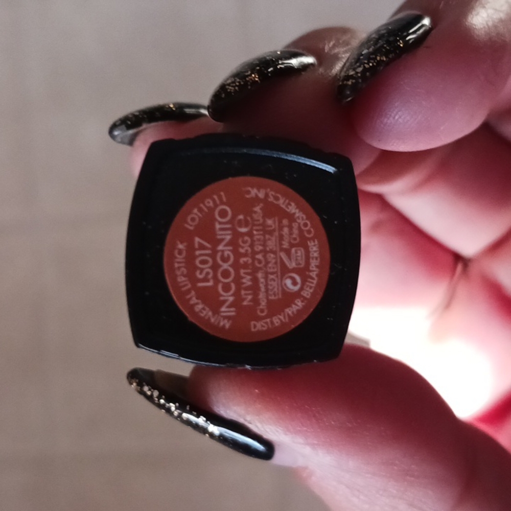 Matte lipstick - Picture 3 of 3